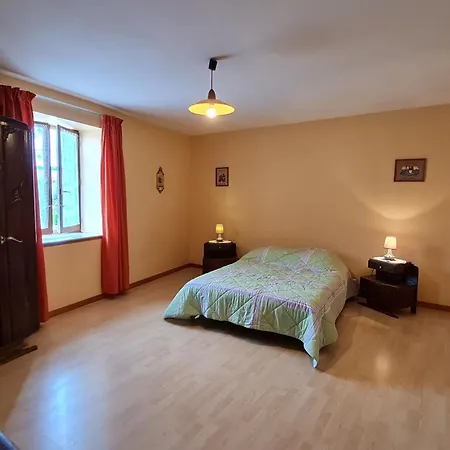 Maison Spacieuse Et Confortable Avec Terrasse Et Jardin, Ideale Pour Famille Ou Entreprise - Fr-1-585-29 Holiday home Meligny-le-Grand