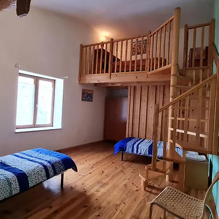 Casa vacanze Maison Spacieuse Et Confortable Avec Terrasse Et Jardin, Idéale Pour Famille Ou Entreprise - Fr-1-585-29