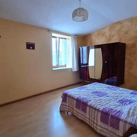 Casa vacanze Maison Spacieuse Et Confortable Avec Terrasse Et Jardin, Idéale Pour Famille Ou Entreprise - Fr-1-585-29 Meligny-le-Grand