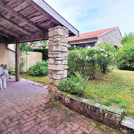 Maison Spacieuse Et Confortable Avec Terrasse Et Jardin, Ideale Pour Famille Ou Entreprise - Fr-1-585-29 * Meligny-le-Grand