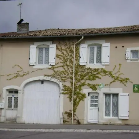 Maison Spacieuse Et Confortable Avec Terrasse Et Jardin, Ideale Pour Famille Ou Entreprise - Fr-1-585-29 *