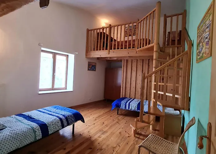 Prázdninový dům Maison Spacieuse Et Confortable Avec Terrasse Et Jardin, Ideale Pour Famille Ou Entreprise - Fr-1-585-29