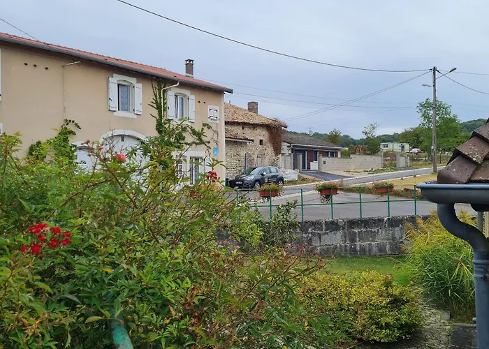 Prázdninový dům Maison Spacieuse Et Confortable Avec Terrasse Et Jardin, Ideale Pour Famille Ou Entreprise - Fr-1-585-29 *