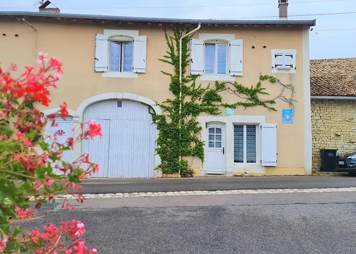 Prázdninový dům Maison Spacieuse Et Confortable Avec Terrasse Et Jardin, Ideale Pour Famille Ou Entreprise - Fr-1-585-29